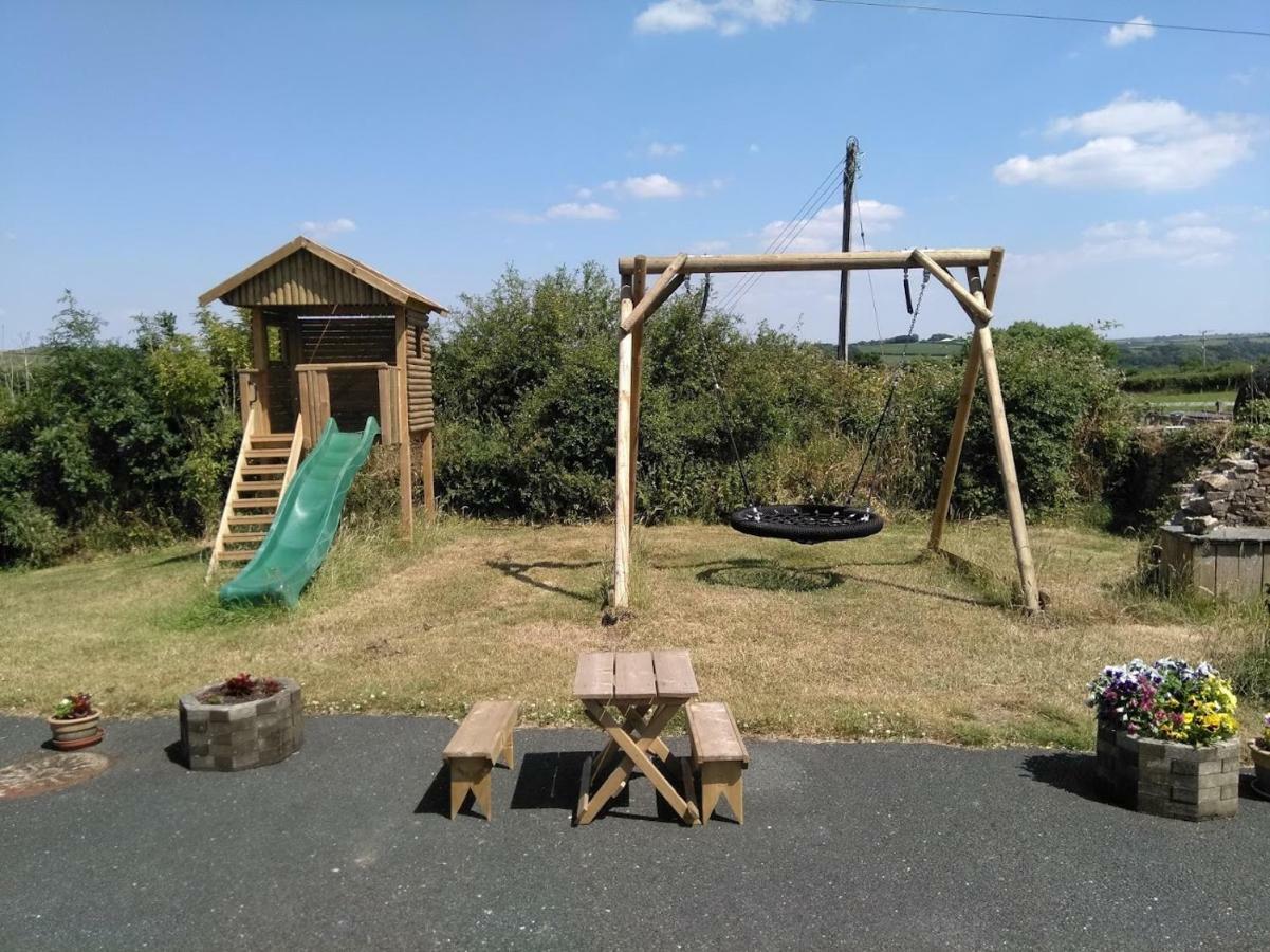 Well Farm Cottages North Tamerton Экстерьер фото